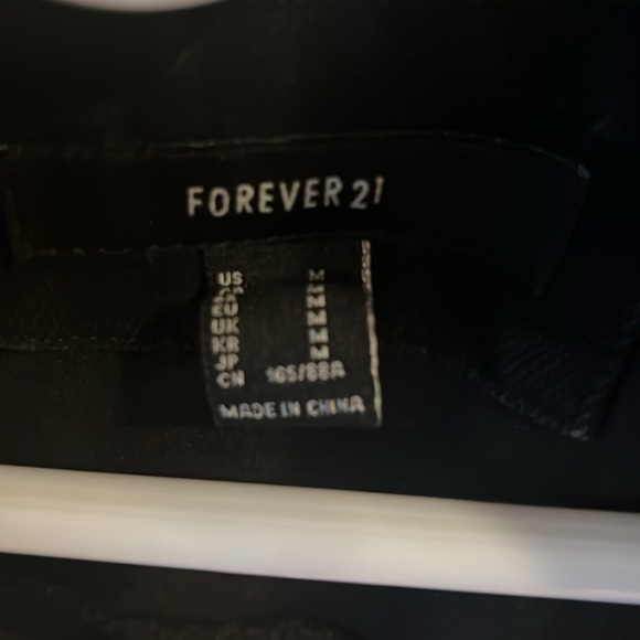 Forever 21 medium black jean jacket - Picture 6 of 6